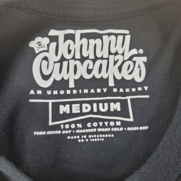 Johnny Cupcakes Graphic Tee Oversize Meduim - Picture 3 of 5